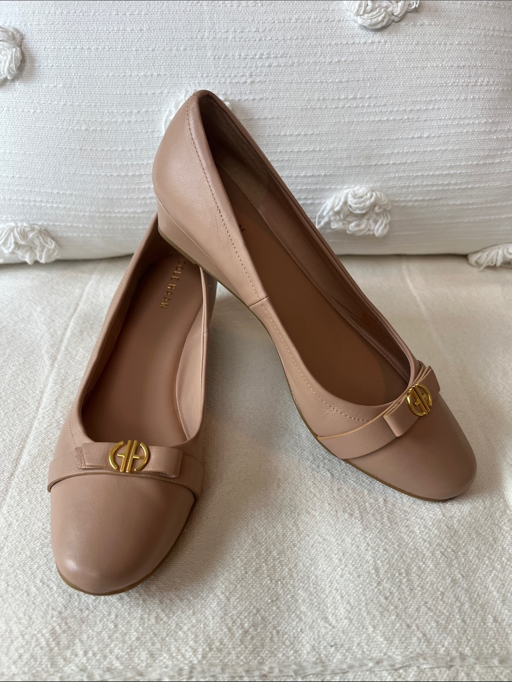 NWOT Cole Haan Nude/Tan Leather Ballet Flats with Gold Logo, no box